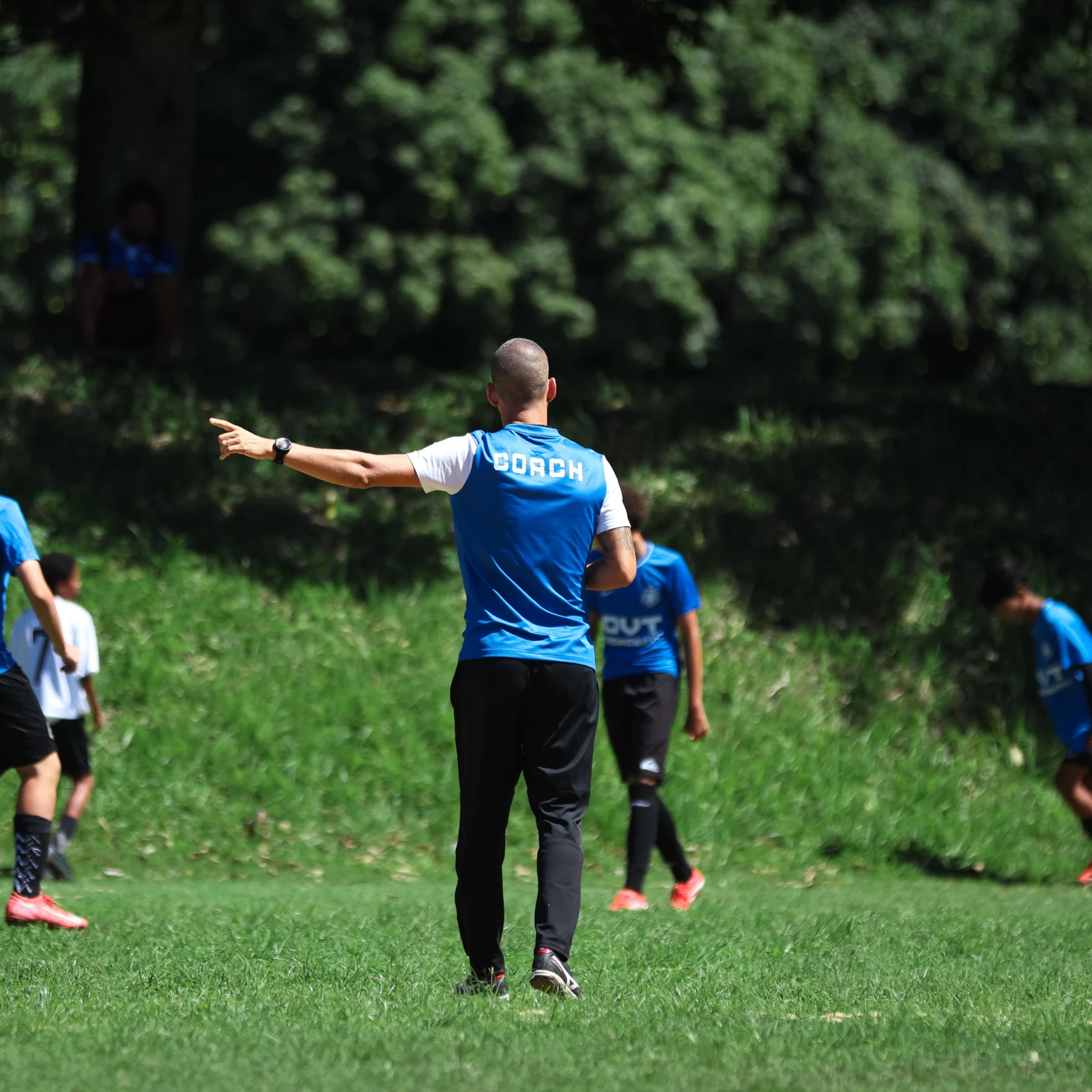 A preparação começa na unidade, com orientação em campo.